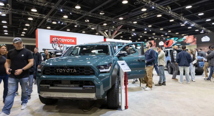 Vancouver Auto Show Draws Massive Crowds This Year
